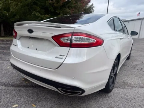 Another view of 2016 Ford Fusion SE for sale in Indianapolis, IN at Indy Luxury Motorsports