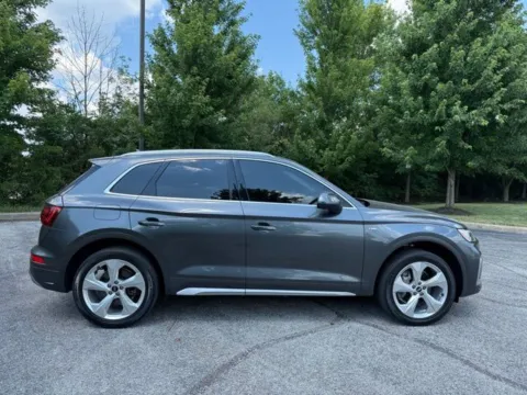 Photos of 2022 Audi Q5 45 S line Premium for sale in Indianapolis, IN at Indy Luxury Motorsports