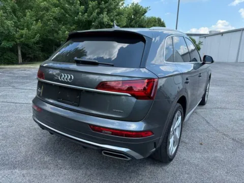 More photos of 2022 Audi Q5 45 S line Premium at Indy Luxury Motorsports, IN