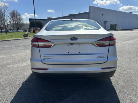 More photos of 2019 Ford Fusion Hybrid SEL at Indy Luxury Motorsports, IN