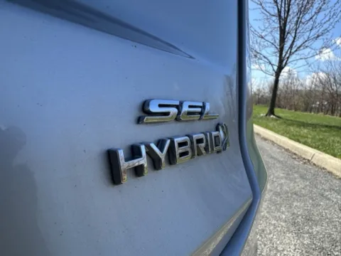 More photos of 2019 Ford Fusion Hybrid SEL at Indy Luxury Motorsports, IN