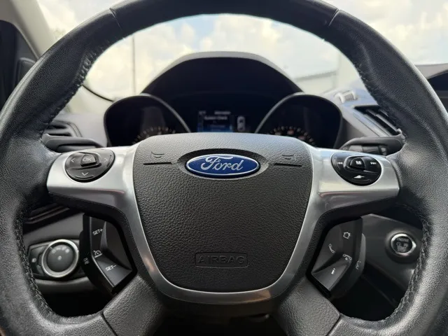 2014 Ford Escape Titanium photo 4