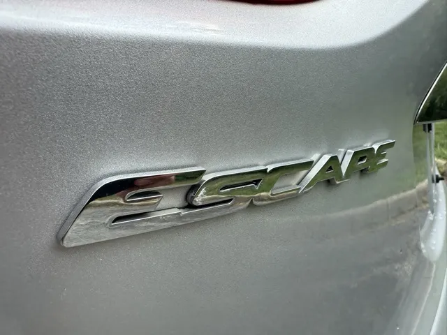 2014 Ford Escape Titanium photo 18
