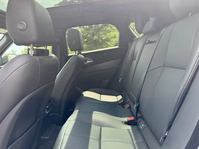 2024 Land Rover Range Rover Velar SE photo 19