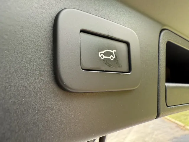 2024 Land Rover Range Rover Velar SE photo 26