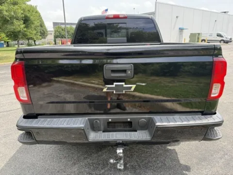 More photos of 2016 Chevrolet Silverado 1500 High Country at Indy Luxury Motorsports, IN