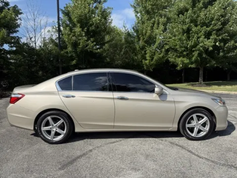 Photos of 2015 Honda Accord EX-L for sale in Indianapolis, IN at Indy Luxury Motorsports