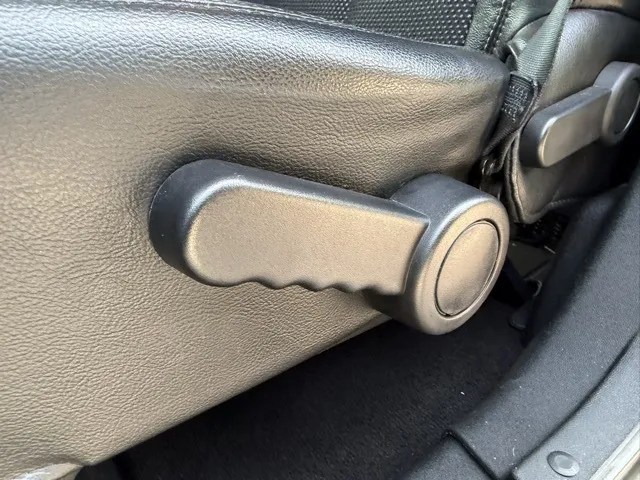 2016 Jeep Wrangler Sahara photo 22