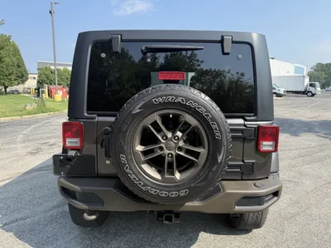 More photos of 2016 Jeep Wrangler Unlimited Sahara at Indy Luxury Motorsports, IN