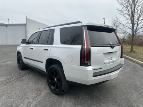 More photos of 2017 Cadillac Escalade Premium Luxury at Indy Luxury Motorsports, IN