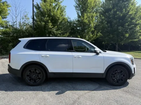 Photos of 2022 Kia Telluride SX for sale in Indianapolis, IN at Indy Luxury Motorsports