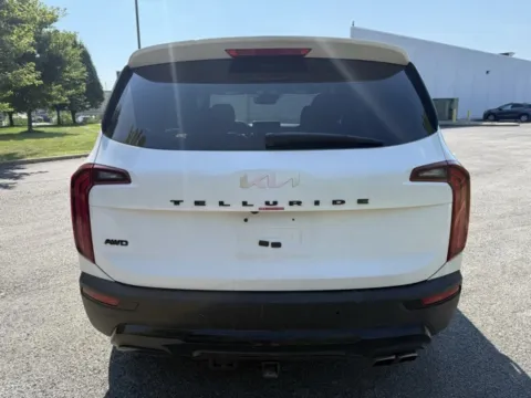 More photos of 2022 Kia Telluride SX at Indy Luxury Motorsports, IN