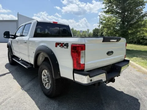 More photos of 2019 Ford F-250SD Lariat at Indy Luxury Motorsports, IN