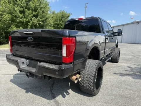 More photos of 2020 Ford F-250SD Lariat at Indy Luxury Motorsports, IN