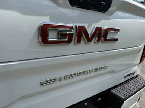 More photos of 2021 GMC Sierra 1500 AT4 at Indy Luxury Motorsports, IN