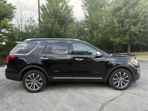 Photos of 2016 Ford Explorer Platinum for sale in Indianapolis, IN at Indy Luxury Motorsports