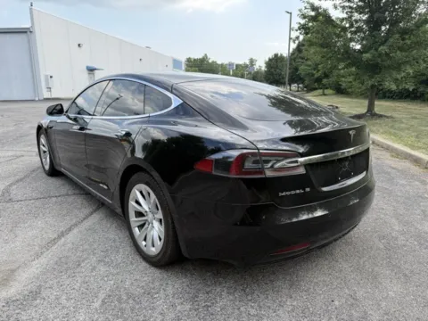 More photos of 2018 Tesla Model S 75D at Indy Luxury Motorsports, IN