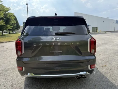 More photos of 2020 Hyundai Palisade Limited at Indy Luxury Motorsports, IN