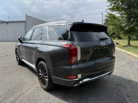 More photos of 2020 Hyundai Palisade Limited at Indy Luxury Motorsports, IN