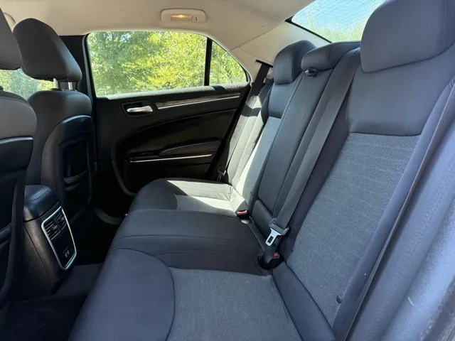 2018 Chrysler 300 Touring Limited photo 22