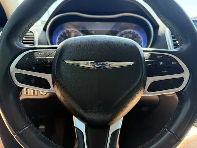 2018 Chrysler 300 Touring Limited photo 5