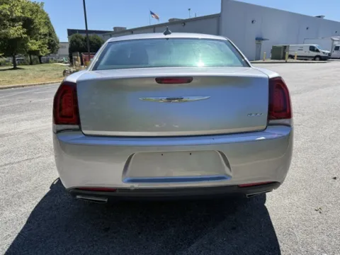 More photos of 2018 Chrysler 300 Touring at Indy Luxury Motorsports, IN