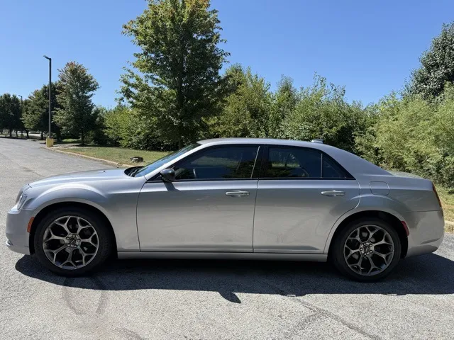 2018 Chrysler 300 Touring Limited photo 20