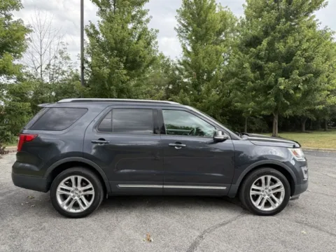 Photos of 2017 Ford Explorer XLT for sale in Indianapolis, IN at Indy Luxury Motorsports