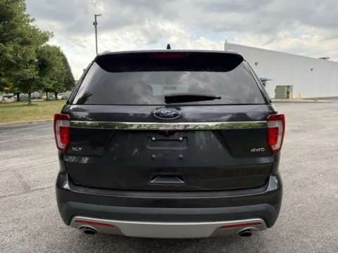More photos of 2017 Ford Explorer XLT at Indy Luxury Motorsports, IN