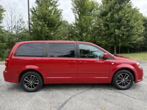 Photos of 2014 Dodge Grand Caravan SE for sale in Indianapolis, IN at Indy Luxury Motorsports