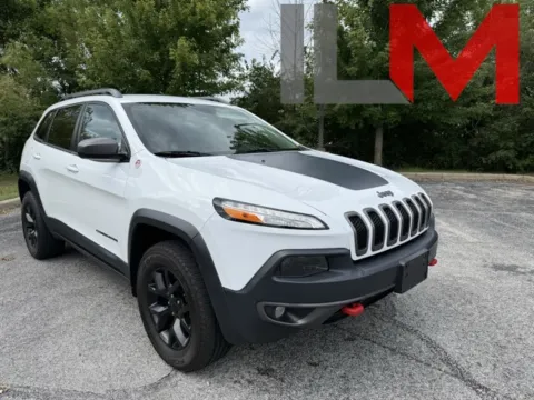 White 2015 Jeep Cherokee Trailhawk for sale in Indianapolis, IN