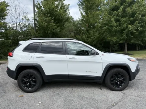 Photos of 2015 Jeep Cherokee Trailhawk for sale in Indianapolis, IN at Indy Luxury Motorsports