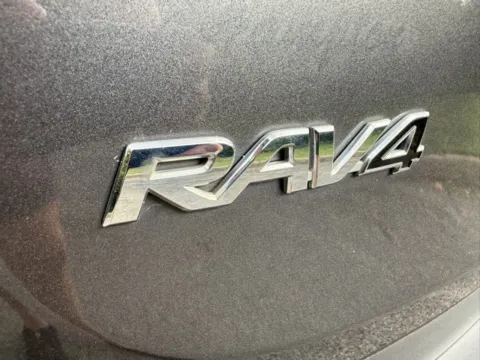 More photos of 2015 Toyota RAV4 XLE at Indy Luxury Motorsports, IN