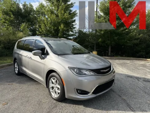 Silver 2017 Chrysler Pacifica Touring L Plus for sale in Indianapolis, IN