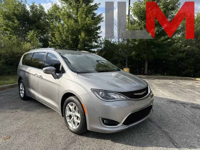 Silver 2017 Chrysler Pacifica Touring L Plus for sale in Indianapolis, IN