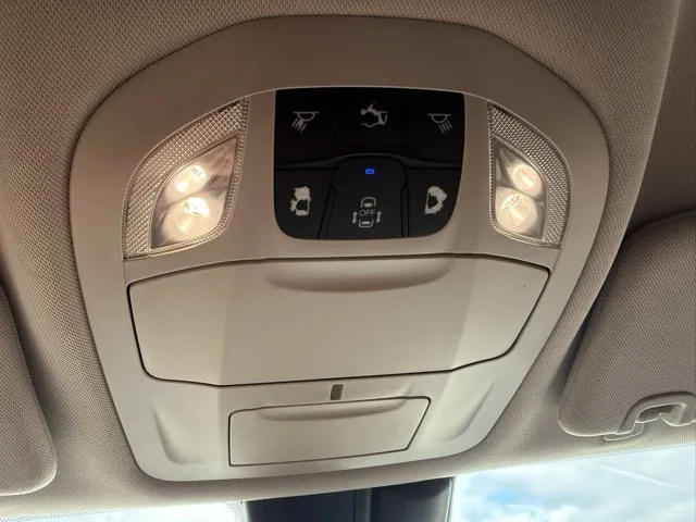 2017 Chrysler Pacifica Touring Plus photo 26