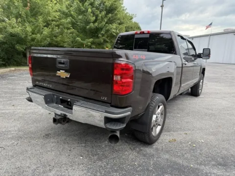 More photos of 2016 Chevrolet Silverado 2500HD LTZ at Indy Luxury Motorsports, IN