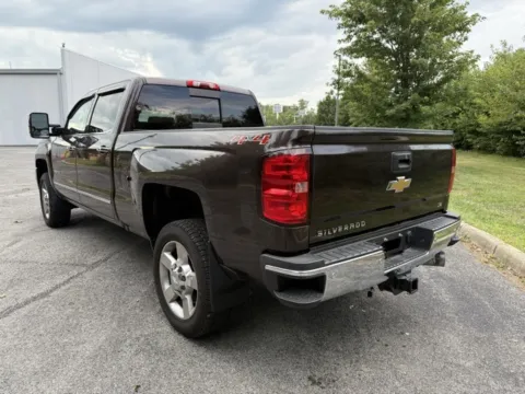More photos of 2016 Chevrolet Silverado 2500HD LTZ at Indy Luxury Motorsports, IN