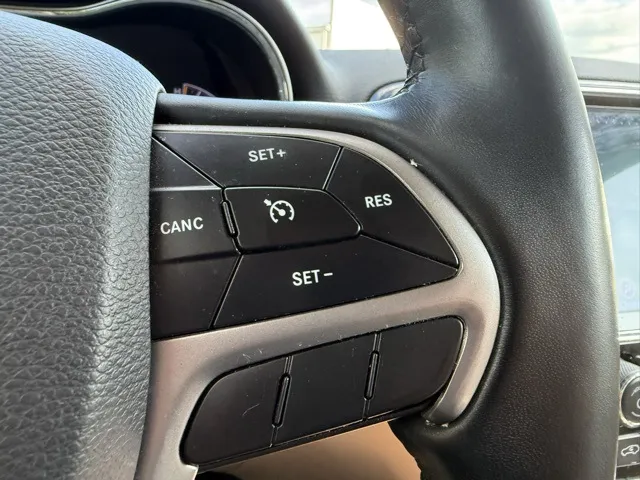 2019 Jeep Grand Cherokee Limited photo 25