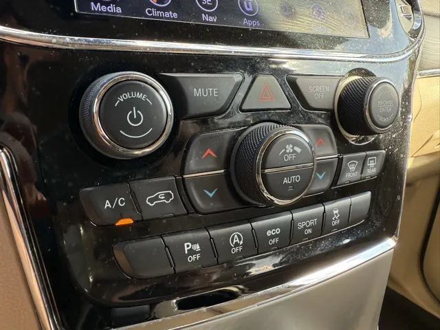 2019 Jeep Grand Cherokee Limited photo 27
