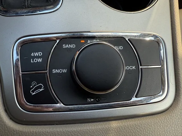 2019 Jeep Grand Cherokee Limited photo 17
