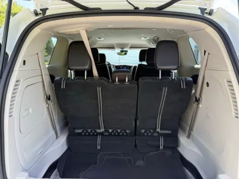 More photos of 2022 Chrysler Pacifica Hybrid Touring L at Indy Luxury Motorsports, IN