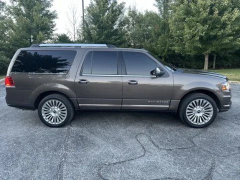 Photos of 2015 Lincoln Navigator L for sale in Indianapolis, IN at Indy Luxury Motorsports