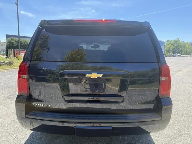 2017 Chevrolet Tahoe LT photo 2
