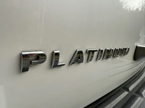More photos of 2016 Ford Expedition EL Platinum at Indy Luxury Motorsports, IN