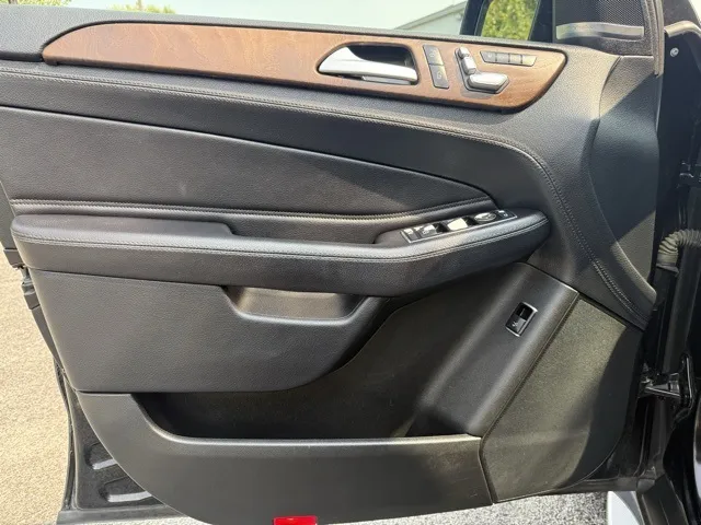 2016 Mercedes Benz GLE 400 photo 4