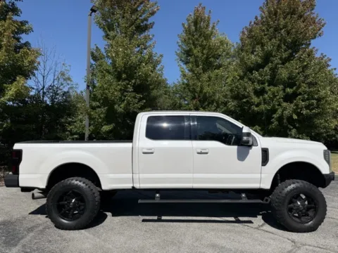 Photos of 2018 Ford F-250SD Lariat for sale in Indianapolis, IN at Indy Luxury Motorsports