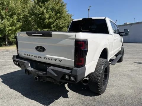 More photos of 2018 Ford F-250SD Lariat at Indy Luxury Motorsports, IN