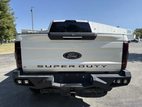 More photos of 2018 Ford F-250SD Lariat at Indy Luxury Motorsports, IN