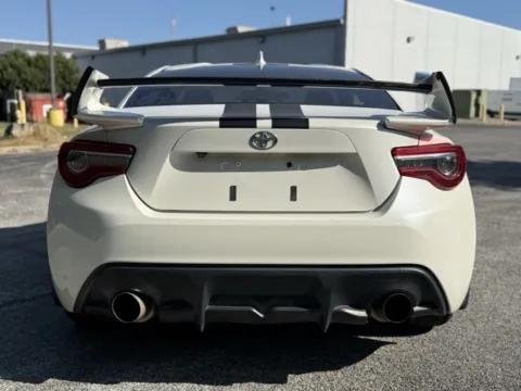 More photos of 2017 Toyota 86 at Indy Luxury Motorsports, IN
